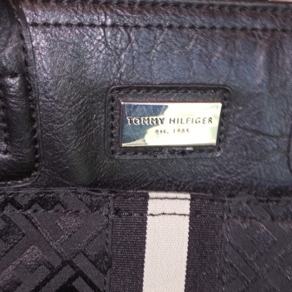 Tommy Hilfiger purse, new, Jacquard , Black with White and Red accents